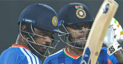 പരിഹസിച്ച, പുച്ഛിച്ച അതേ സൂര്യകുമാറിനെ സാക്ഷിയാക്കി വെടിക്കെട്ട് ഫിഫ്റ്റി; ദാദയുടെ മണ്ണില്‍ ചേട്ടന്റെ വിളയാട്ടം