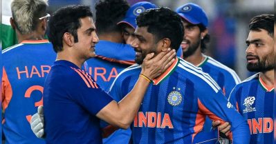 വെട്ടിക്കൂട്ടിയത് സ്വന്തം ആശാനെ; സഞ്ജുവിന്റെ വെടിക്കെട്ടില്‍ തകര്‍ന്ന് ഗംഭീറും!