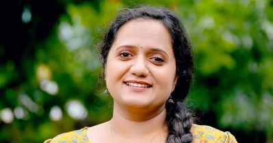 തദ്ദേശ തെരഞ്ഞെടുപ്പില്‍ മത്സരിച്ചത് റേഷന്‍ കാര്‍ഡില്‍ വ്യാജമായി പേരുചേര്‍ത്ത്; ശ്രീനാദേവി കുഞ്ഞമ്മക്കെതിരെ പരാതി