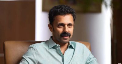 പ്രായം കുറച്ച് കാണിക്കാന്‍ വേണ്ടി പ്രത്യേകിച്ച് ഒന്നും ചെയ്യാറില്ല, ഇപ്പോഴും പഴയതുപോലെ നില്‍ക്കുന്നതിന്റെ കാരണം അറിയില്ല: വിനീത് കുമാര്‍