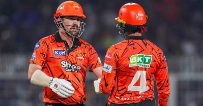 വെടിക്കെട്ട് വീരന്‍മാരുടെ ലിസ്റ്റില്‍ മിന്നല്‍ പിണറായി അഭിഷേക്; റെക്കോഡില്‍ കൂട്ടിന് വാര്‍ണറും!