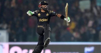 ഇന്ത്യയാകെ ഐ.പി.എല്ലില്‍ മുഴുകിയപ്പോള്‍ ടി-20 ലോക റെക്കോഡ് തകര്‍ത്ത് ബാബര്‍; പാക് സൂപ്പര്‍ ലീഗില്‍ ചരിത്രപ്പിറവി