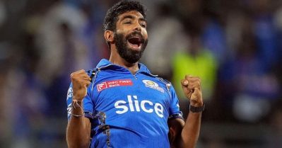 വാംഖഡെയില്‍ ആളിക്കാത്താന്‍ ബുംറ; കാത്തിരിക്കുന്നത് വമ്പന്‍ നേട്ടം!