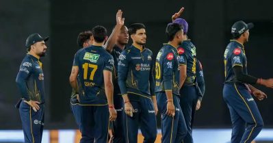 ആദ്യം എറിഞ്ഞു വീഴ്ത്തി, പിന്നെ അടിച്ചു വീഴ്ത്തി; ബെംഗളൂരുവിനെ തരിപ്പണമാക്കി ഗുജറാത്ത്