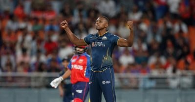 ഒന്നില്‍ 300*; തോല്‍വിയിലും ചിരിച്ച് റബാദ