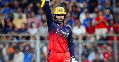 മുംബൈയെ തല്ലിച്ചതച്ച ക്യാപ്റ്റന്‍ ഇന്നിങ്സ്; രജത് ഇനി ഇതിഹാസത്തിനൊപ്പം!