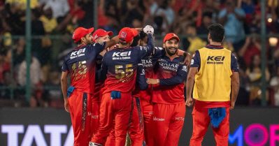 ദല്‍ഹിയെ മുട്ടുകുത്തിച്ചപ്പോള്‍ കരഞ്ഞത് മുംബൈ; വമ്പന്‍ റെക്കോഡുമായി ബെംഗളൂരുവിന്റെ പടയോട്ടം