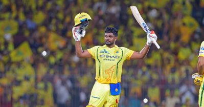 സഞ്ജു ഒരുമിച്ച് വെട്ടിയത് രണ്ട് വെടിക്കെട്ട് വീരന്മാരെ; വാര്‍ണര്‍ ഒട്ടും സെയ്ഫല്ല!