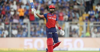 മുംബൈയെ അടിച്ച് ജെയ്സ്വാളിനെ വീഴ്ത്തി ശ്രേയസ്; കോഹ്‌ലി തലപ്പത്തുള്ള റെക്കോഡില്‍ രണ്ടാമന്‍