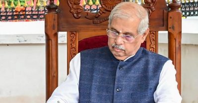 വേദിയിൽ മുഖ്യമന്ത്രിയും മന്ത്രിമാരും മാത്രം മതി; സത്യപ്രതിജ്ഞയിൽ കടുത്ത നിയന്ത്രണങ്ങളേർപ്പെടുത്തി ലോക് ഭവൻ