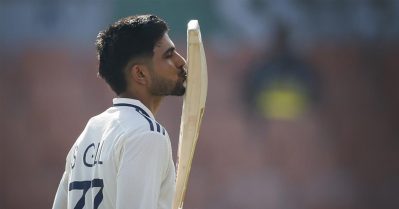 ഗില്ലിന്റെ ഇരട്ട സ്‌ട്രൈക്ക്; ആയിരത്തില്‍ പിറന്നത് സൂപ്പര്‍നേട്ടം