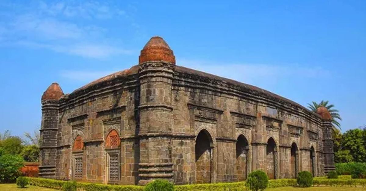 അദീന മസ്ജിദിന് പുറത്ത് ശിവലിംഗം സ്ഥാപിക്കും