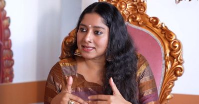 സ്ത്രീ സംവിധാനം ചെയ്തതുകൊണ്ടോ അഭിനയിച്ചതുകൊണ്ടോ മാത്രം ഒരു സിനിമ സ്ത്രീപക്ഷമാകില്ല: അനുമോൾ