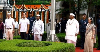 വന്ദേമാതരം മുഴുവൻ പാടിയത് സംഘടനാ പിഴവ്; രാജ്യത്തോട് മാപ്പ് ചോദിക്കുന്നു: കോൺഗ്രസ് നേതാവ് രാജു പി നായർ