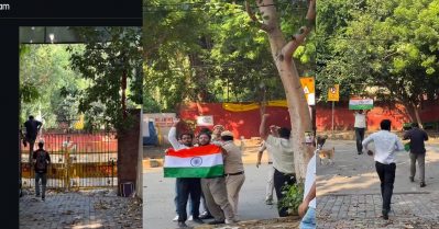 ഹാന്റ്‌സ് ഓഫ് ജന്തര്‍ മന്ദര്‍; ദല്‍ഹി പൊലീസ് നോക്കി നില്‍ക്കെ പാറ്റകളുടെ മിന്നല്‍ സമരം