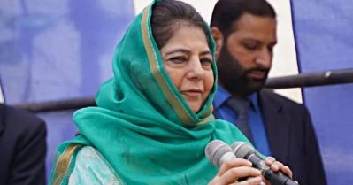 വിദേശത്ത് പള്ളികളുടെ പൈതൃകത്തെ പുകഴ്ത്തുന്നു; ഇന്ത്യയിൽ പൊളിക്കുന്നു: കേന്ദ്രത്തിനെതിരെ ആഞ്ഞടിച്ച് മെഹ്ബൂബ മുഫ്തി