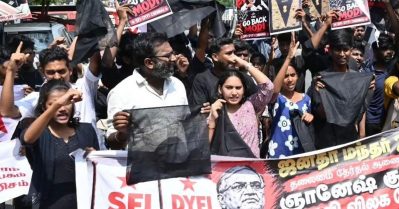 പ്രധാനമന്ത്രിക്ക് കരിങ്കൊടി കാണിച്ച് എസ്.എഫ്.ഐ- ഡി.വൈ.എഫ്.ഐ പ്രവര്‍ത്തകര്‍: അറസ്റ്റ് ചെയ്ത് ചെന്നൈ പൊലീസ്