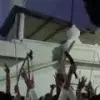 മധ്യപ്രദേശില്‍ പള്ളിക്ക് മുന്നില്‍ 'ജയ് ശ്രീ റാം' വിളികളുമായി ഹിന്ദുത്വര്‍; ആകാശത്തേക്ക് വെടിയുതിര്‍ത്തും വാള് വീശിയും അതിക്രമം