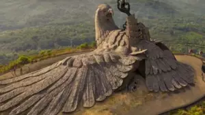 പ​ക്ഷി​ശ്രേ​ഷ്ഠ​ൻ ജ​ടാ​യു​പാ​റ​യി​ൽ…