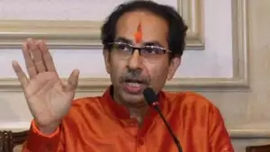ഗ്യാനേഷ് കുമാറിനെ ജയിലിലടക്കണം; ബാലറ്റ് പേപ്പറുകള്‍ ഉപയോഗിച്ച് തെരഞ്ഞെടുപ്പുകള്‍ വീണ്ടും നടത്തണം: ഉദ്ധവ് താക്കറെ