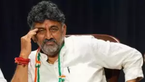 എം.എല്‍.എമാര്‍ രണ്ടുകെട്ടി നഗരത്തില്‍ ബെംഗളൂരുവില്‍ തന്നെ തുടരുന്നു : വിവാദമായി ഡി.കെ.ശിവകുമാറിന്റെ പരാമര്‍ശം