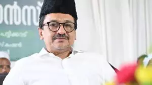 കെ.എം. ഷാജിയുടെ ആഡംബര കാര്‍ വിവാദം: വീഴ്ച ബോധ്യപ്പെടുമ്പോള്‍ വിശദീകരണം ചോദിച്ചിട്ടുണ്ടെന്ന് സാദിഖലി തങ്ങള്‍