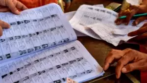 കര്‍ണാടകയിലെ വോട്ടര്‍ പട്ടിക പുതുക്കല്‍ നടപടി: നീക്കം ചെയ്തവരുടെ കണക്കില്‍ 6,000 പേരുടെ വ്യത്യാസം