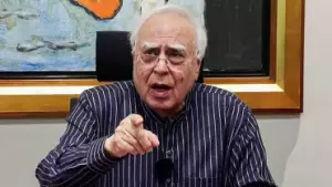 'സര്‍ നിങ്ങള്‍ പറയുന്നതെല്ലാം ചെയ്യാം'; എസ്.ഐ.ആറില്‍ തെരഞ്ഞെടുപ്പ് കമ്മീഷനെ വിമര്‍ശിച്ച് കപില്‍ സിബല്‍
