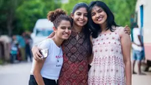 പ്രേമലുവിന്റെ സമയത്ത് ഞാനും മമിതയും ഒന്നിച്ചാണ് താമസിച്ചത്, മധുകുഞ്ച് ഗയ്‌സ് എന്ന പേരില്‍ ഒരു ഗ്രൂപ്പ് ഇപ്പോഴുമുണ്ട്: മീനാക്ഷി