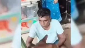 മുസ്‌ലിങ്ങളെ കടയില്‍ പ്രവേശിപ്പിച്ചാല്‍ കടയ്ക്ക് തീയിടും; ബംഗാളില്‍ ചായക്കടക്കാരന് അജ്ഞാത സംഘത്തിന്റെ ആക്രമണം