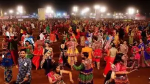 മഹാരാഷ്ട്രയിൽ നവരാത്രി പരിപാടികളിൽ മുസ്‌ലിംങ്ങൾക്ക് വിലക്ക്: ആധാർ പരിശോധന നിർബന്ധമാക്കണമെന്ന് വി.എച്ച്.പി
