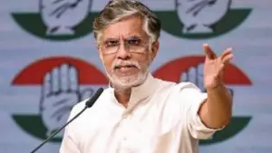 'പത്മഭൂഷണിൽ ഒതുക്കണ്ട, തെരഞ്ഞെടുപ്പ് കമ്മീഷണറെ പ്രധാനമന്ത്രിയാക്കൂ': പരിഹസിച്ച് കോൺഗ്രസ്