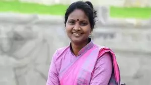 കോണ്‍ഗ്രസ് സസ്‌പെന്‍ഡ് ചെയ്തയാളെ അഡീഷണല്‍ പി.എ ആക്കാന്‍ നീക്കം; നിയമസഭാ സെക്രട്ടറിക്ക് കത്ത് നല്‍കി രമ്യ ഹരിദാസ്