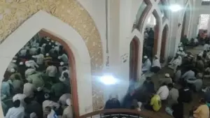 കുംഭമേളയ്ക്കായി റോഡിന്റെ വീതി കൂട്ടണം: ഉജ്ജൈന്‍ ഷാഹി മസ്ജിദ് പൊളിക്കാന്‍ നീക്കം: പള്ളിക്കകത്ത് ഒരുമിച്ച് കൂടി പ്രതിരോധിച്ച്‌ നൂറ്കണക്കിന് വിശ്വാസികള്‍