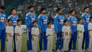 ഇതുവരെയില്ലാത്ത പുതിയ കീഴ്‌വഴക്കം! ദേശീയഗാനത്തിന് മുമ്പേ വന്ദേ മാതരം ചൊല്ലി ടീം ഇന്ത്യ