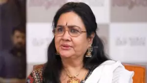 ആ കാരണങ്ങൾ കൊണ്ടാണ് ഗ്ലാമറസ് വേഷങ്ങൾ വേണ്ടെന്ന് വെച്ചത്, ഹിന്ദിയിലെ അവസരങ്ങൾ പോലും അന്ന് നിരസിച്ചു: ഉർവശി