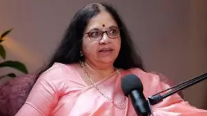 മക്കൾക്ക് 18 വയസാകുന്നതുവരെ ഡിവോഴ്‌സിന് പോയില്ല, അധ്വാനിച്ചുണ്ടാക്കിയ വീട് പോലും വേണ്ടെന്ന് വെച്ചു: ഭാഗ്യലക്ഷ്മി