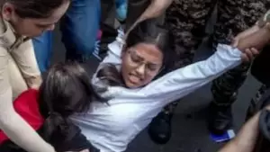 മാധ്യമപ്രവര്‍ത്തകയ്‌ക്കെതിരായ ലൈംഗികാതിക്രമം; പാര്‍ലമെന്റ് സ്ട്രീറ്റ് പൊലീസ് സ്റ്റേഷന് മുന്നില്‍ സി.ജെ.പി പ്രതിഷേധം