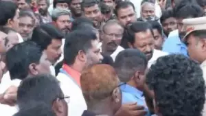 ബീഫ് കഴിച്ചതിന്റെ പേരില്‍ ജാതി അധിക്ഷേപം: പതിനൊന്നാം ക്ലാസ് വിദ്യാര്‍ഥി ജീവനൊടുക്കിയ സംഭവത്തില്‍ രണ്ട് സഹപാഠികള്‍ അറസ്റ്റില്‍