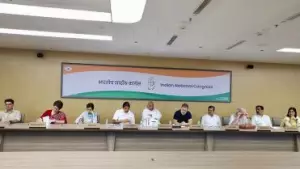 'വോട്ട് ബച്ചാവോ ദേശ് ബച്ചാവോ'; ഗ്യാനേഷ് കുമാറിനെതിരെ കോണ്‍ഗ്രസിന്റെ രാജ്യവ്യാപക പ്രക്ഷോഭം ഒക്ടോബര്‍ 10 മുതല്‍