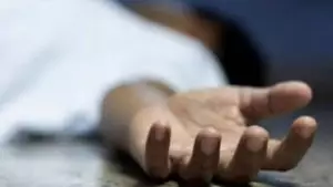 കാര്‍ പിന്നോട്ടെടുക്കുന്നതിനിടെ ദാരുണ അപകടങ്ങള്‍: കണ്ണൂരില്‍ പിഞ്ചുകുഞ്ഞും കോട്ടയത്ത് വീട്ടമ്മയും വണ്ടിയിടിച്ച് മരിച്ചു