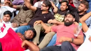 ദൽഹി കൊണാട്ട് പ്ലേസിൽ അപ്രതീക്ഷിത ഇടത് വിദ്യാർത്ഥി യുവജന പ്രതിഷേധം; നേതാക്കളടക്കം വ്യാപക അറസ്റ്റിൽ