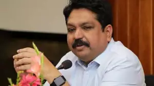 അനധികൃത സ്വത്ത് സമ്പാദനക്കേസ്: ടോമിൻ ജെ. തച്ചങ്കരിയുടെ ശിക്ഷ ഹൈക്കോടതി മരവിപ്പിച്ചു; ജയിൽ മോചിതനാകും