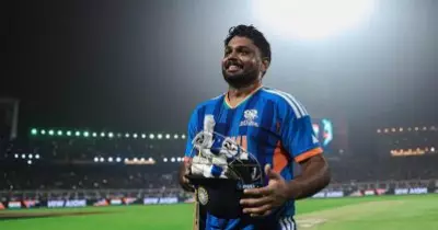 സഞ്ജുവിനൊപ്പം അവനെ കളത്തിലിറക്കി പരീക്ഷിക്കേണ്ട സമയം; ലോകകപ്പ് മുമ്പില്‍ കണ്ട് മുന്‍ താരം