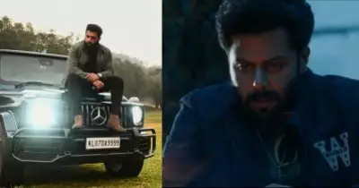 മാര്‍ക്കോയുടെ സെറ്റീന്ന് വഴിമാറി വന്നതാണെന്ന് തോന്നുന്നു, അതേ കാറും അതേ കോട്ടുമായി വരവിലെ അഭിമന്യു തിലകന്‍