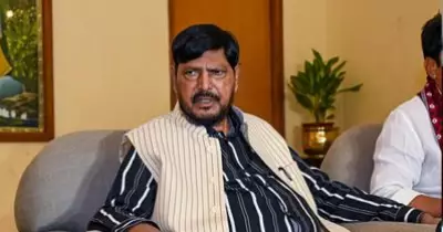 തെരഞ്ഞെടുപ്പ് കമ്മീഷണറുടെ രാജി ആവശ്യപ്പെടുന്നത് ജനാധിപത്യത്തോടുള്ള എതിര്‍പ്പ്: രാംദാസ് അത്താവലെ
