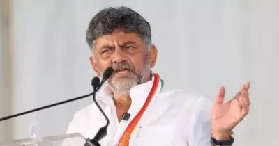 വന്ദേമാതരത്തിന്റെ പൂര്‍ണ്ണരൂപം വേണ്ട; കേന്ദ്ര നിര്‍ദേശത്തിന് വിരുദ്ധമായി കര്‍ണാടക സര്‍ക്കാരിന്റെ പുതിയ ഉത്തരവ്