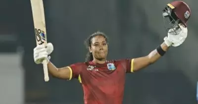 ഓസീസും, ഇംഗ്ലണ്ടും രക്ഷപ്പെട്ടു! ഒമ്പത് രാജ്യങ്ങളേയും അടക്കി വാഴുന്ന ഒരേയൊരു പെണ്‍സിംഹം; ലോകം കീഴടക്കി ഹെയ്‌ലി മാത്യൂസ്!