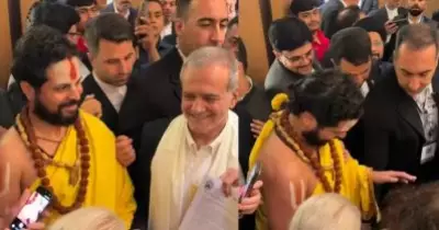 ഇറാൻ പ്രസിഡന്റ് ഹിന്ദു സന്യാസിയുടെ കാൽതൊട്ടു വന്ദിച്ചെന്ന ജനം ടി.വി യുടെ വ്യാജപ്രചരണം പൊളിഞ്ഞു