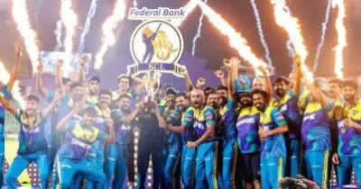 കോഴിക്കോടിന്റെ കണ്ണീരില്‍ ചവിട്ടി കിരീടം; കേരളത്തിന്റെ നെറുകയില്‍ തൃശ്ശൂരിന്റെ പുലിക്കുട്ടികള്‍